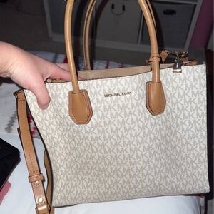 Michael kors purse
